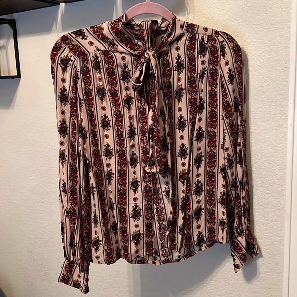 Novella Royale Tie Neck Blouse S